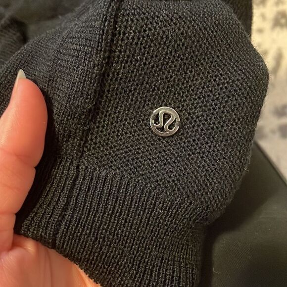Lululemon Tied To You Sweater Black 8 - Picture 8 of 9